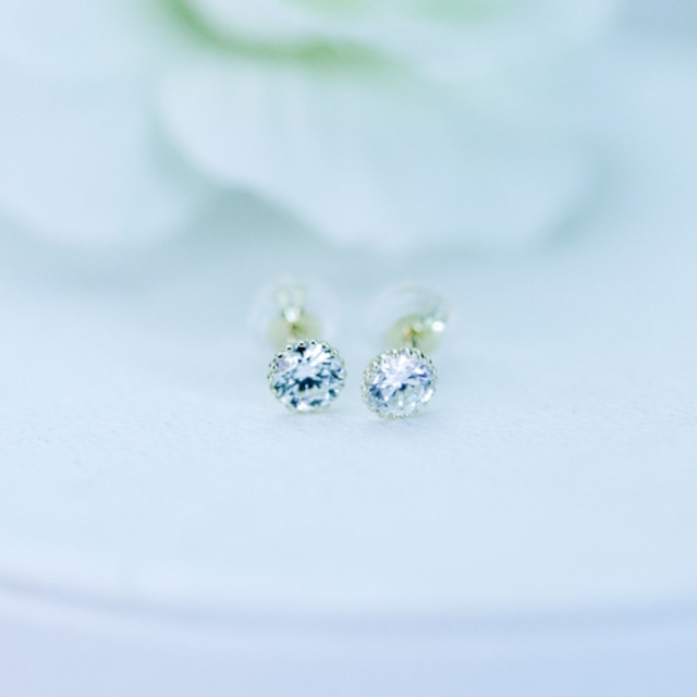 6本爪　ダイヤモンドピアス　K18　0.30CT