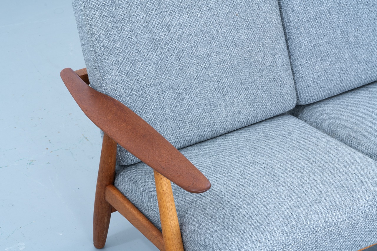 Hans J Wegner | GE240 3seat sofa