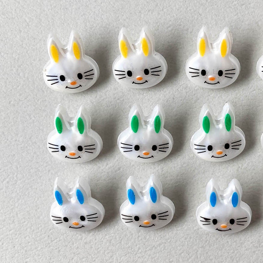 再入荷〉カラフルうさぎの顔ボタンパック（16mm/4p） | Dua