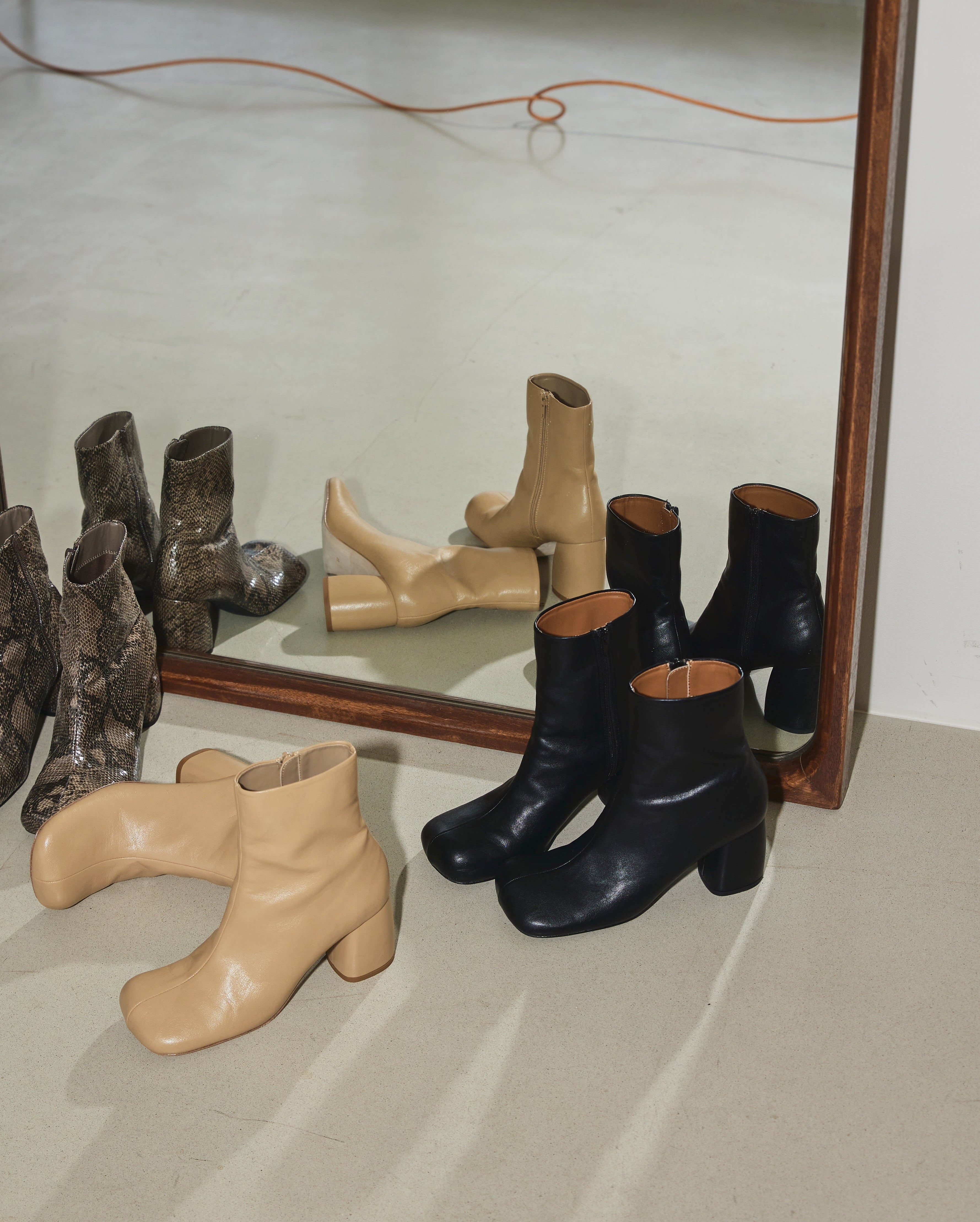 TODAYFUL Square Short Boots スクエアショートブーツ Black | planet3rd