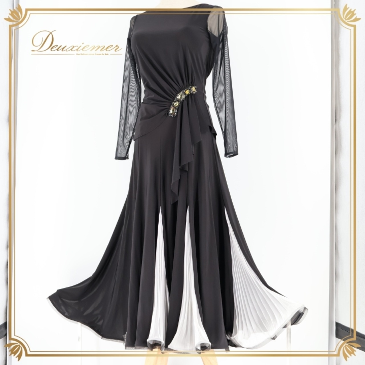 社交ダンス 衣装 ワンピース ドレス 黒 白 プリーツ インザムード in the MOOD 日本製 パーティ 発表会 パーティドレス 軽い 上品 綺麗 ブラック系 ホワイト系 ダンス衣装 フェミニン フレア シルエット おしゃれ 舞台衣装 スタイルアップ