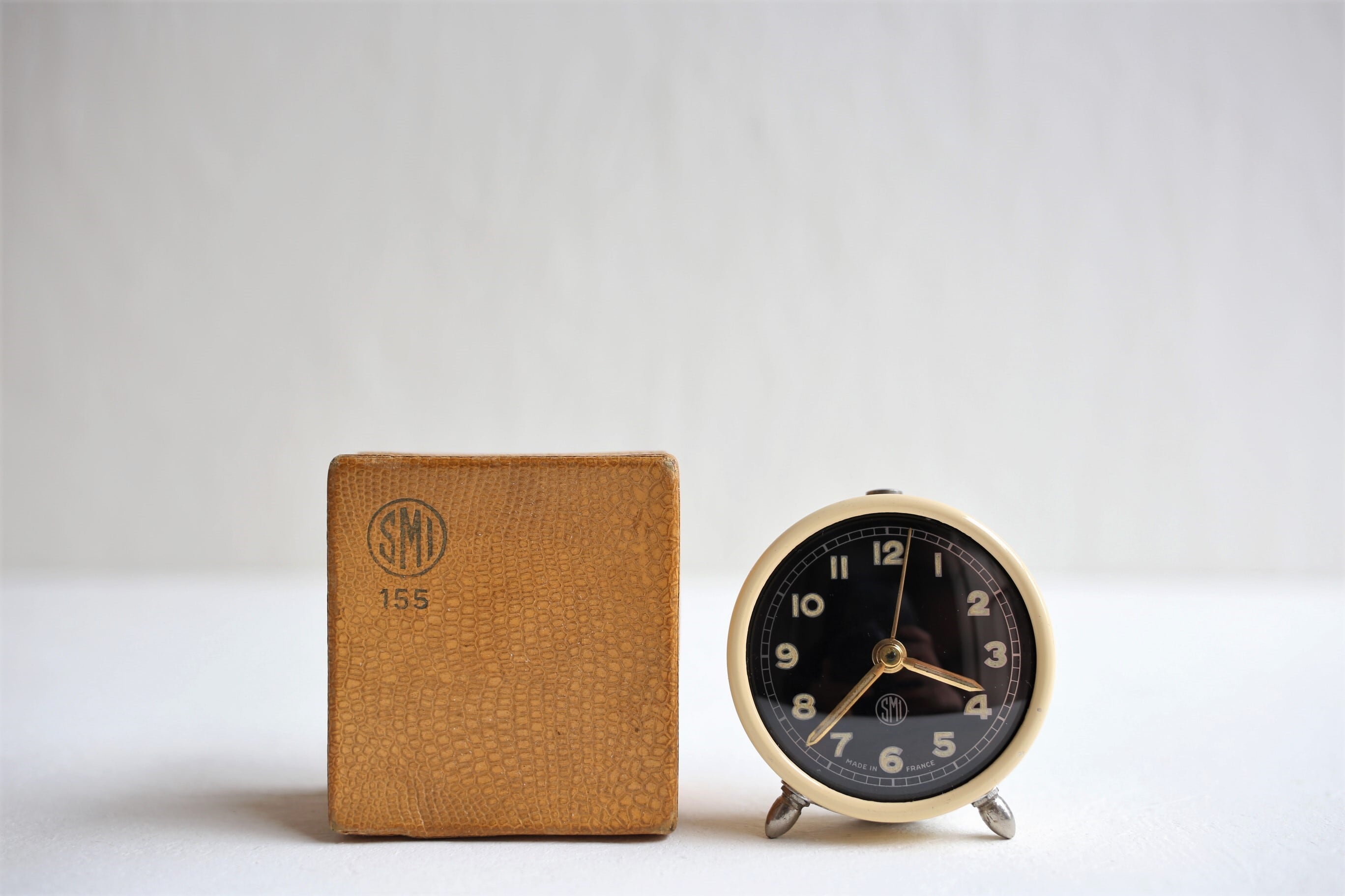 フランス アンティーク ヴィンテージ SMI社 小さな目覚まし時計 (箱付き) アイボリー×ブラック N-02036