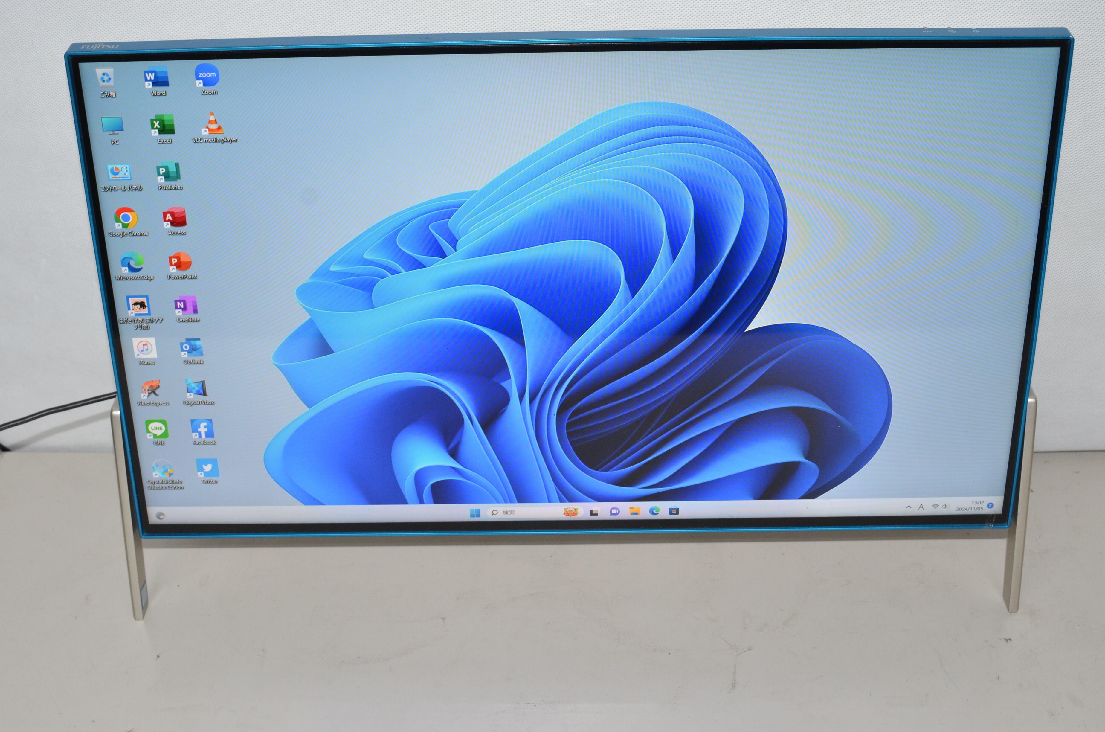 中古良品一体型パソコ Windows11+office 富士通 FH56/B3 高性能i3