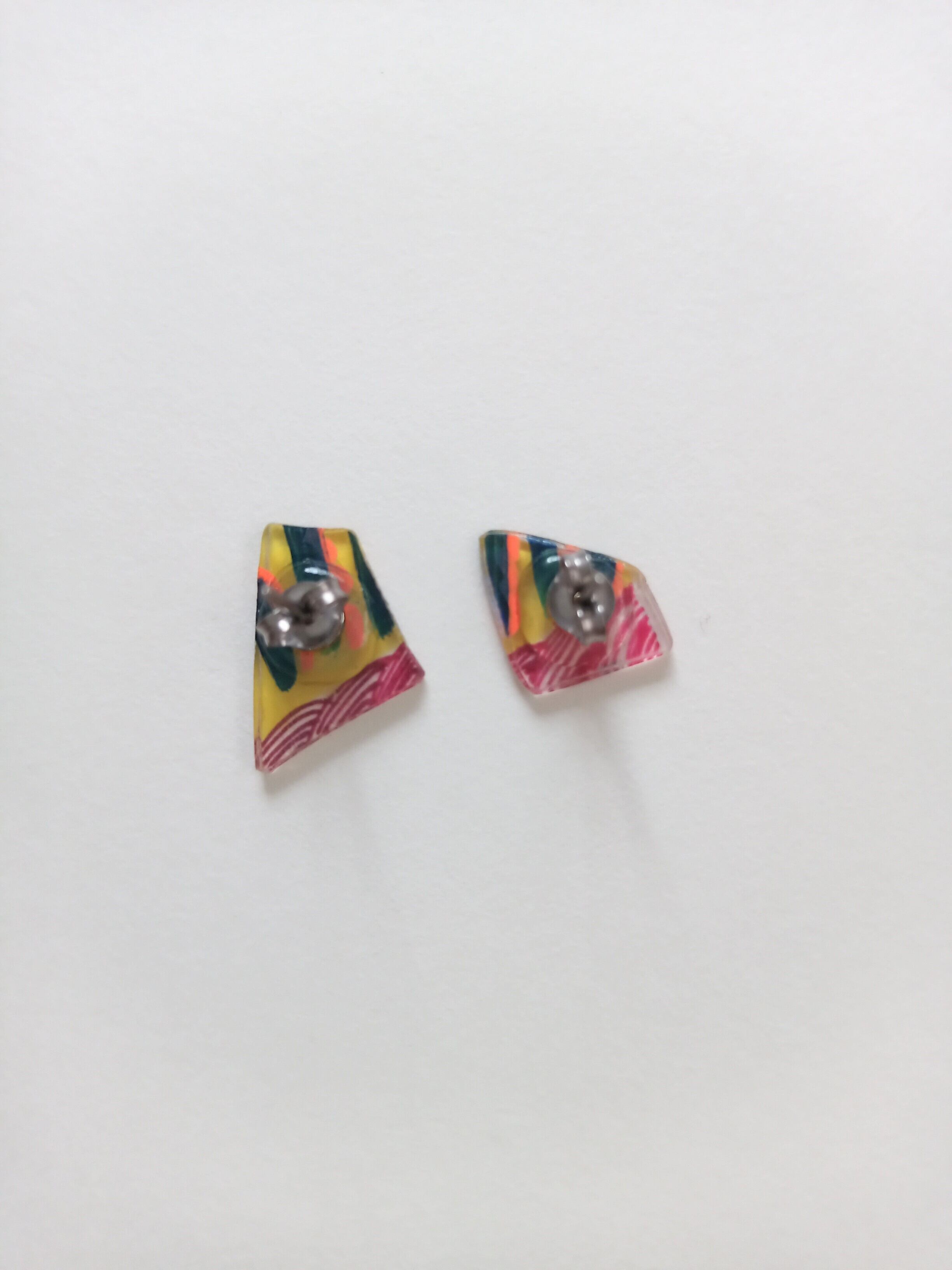 カケラ　ピアス　モヨウ　スタッドピアス　手描き　一点もの