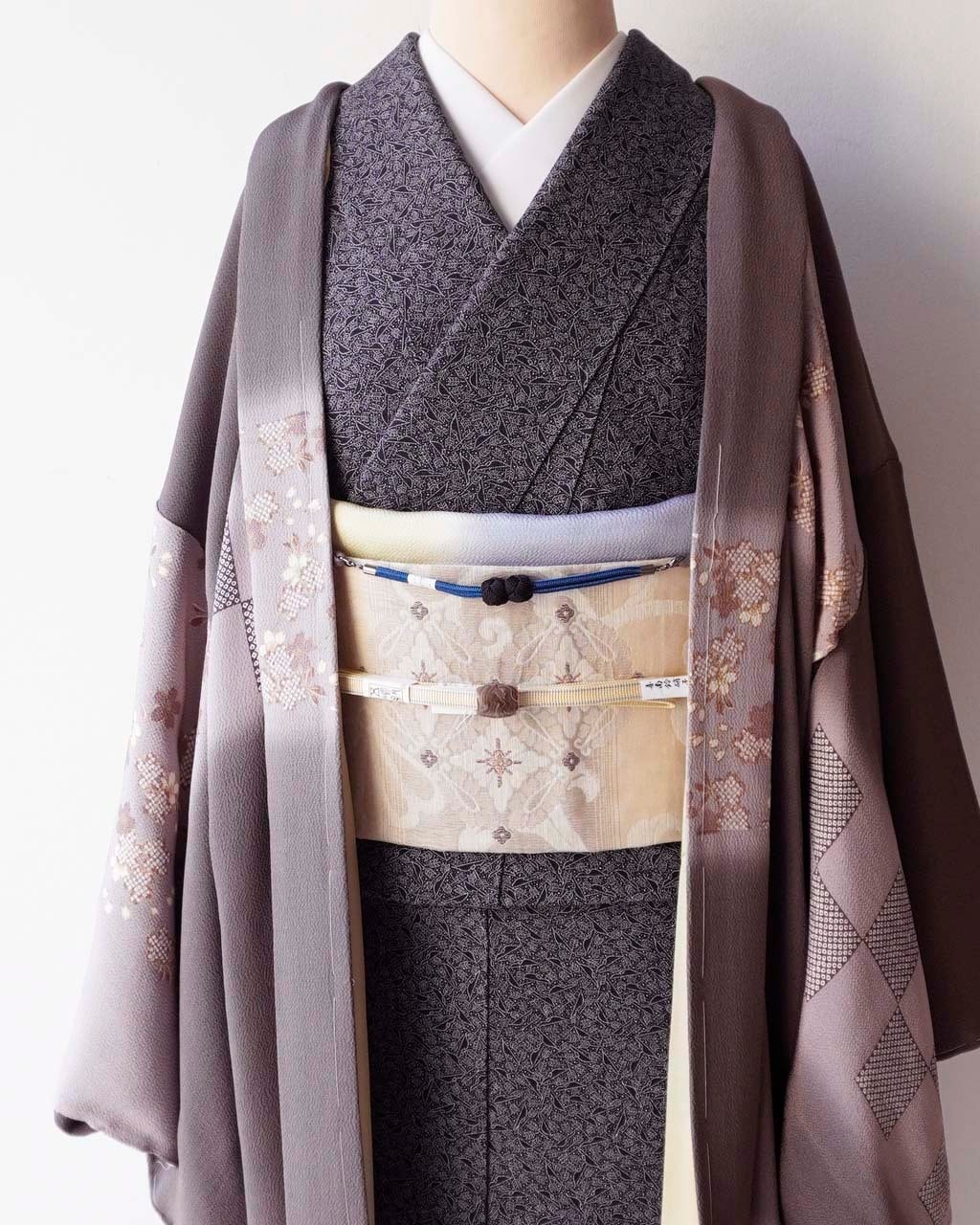 【袷羽織】藤煤竹地 段暈かしに桜・市松文 袷羽織