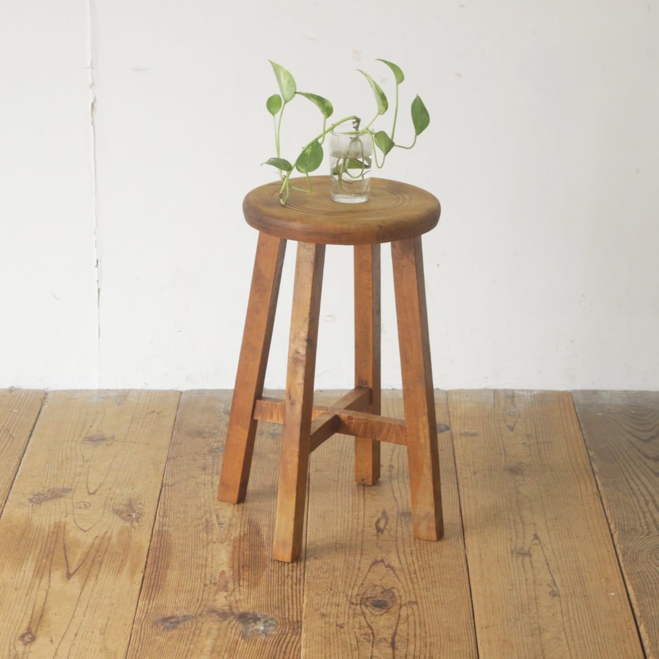 レトロ 丸椅子 スツール チェア 腰掛 無垢材 花台 飾り台 ナチュラル ヴィンテージ/PIK02005