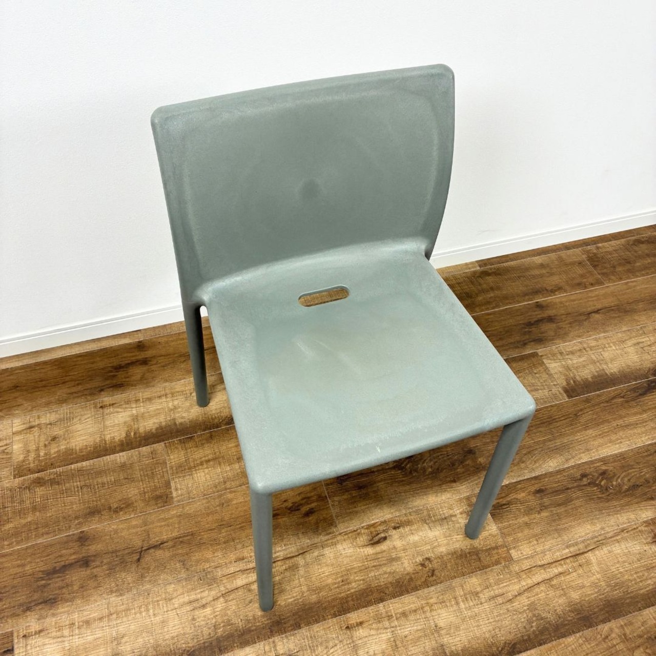 MAGIS RE AIR-CHAIR マジス リ・エアチェア SD1074 ダイニングチェア アームレスチェア ガーデンチェア アウトドアチェア デザイナーズ家具 モダン グレー系【展示品】【送料無料】