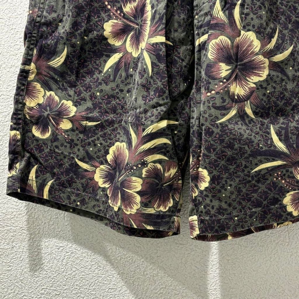 STUSSY ステューシー 花柄ショーツ ハーフパンツ SIZE.M 【表参道t
