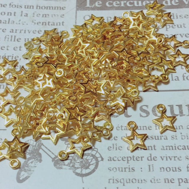 星型チャーム ゴールド【UV001】 | プリズムラインストーン