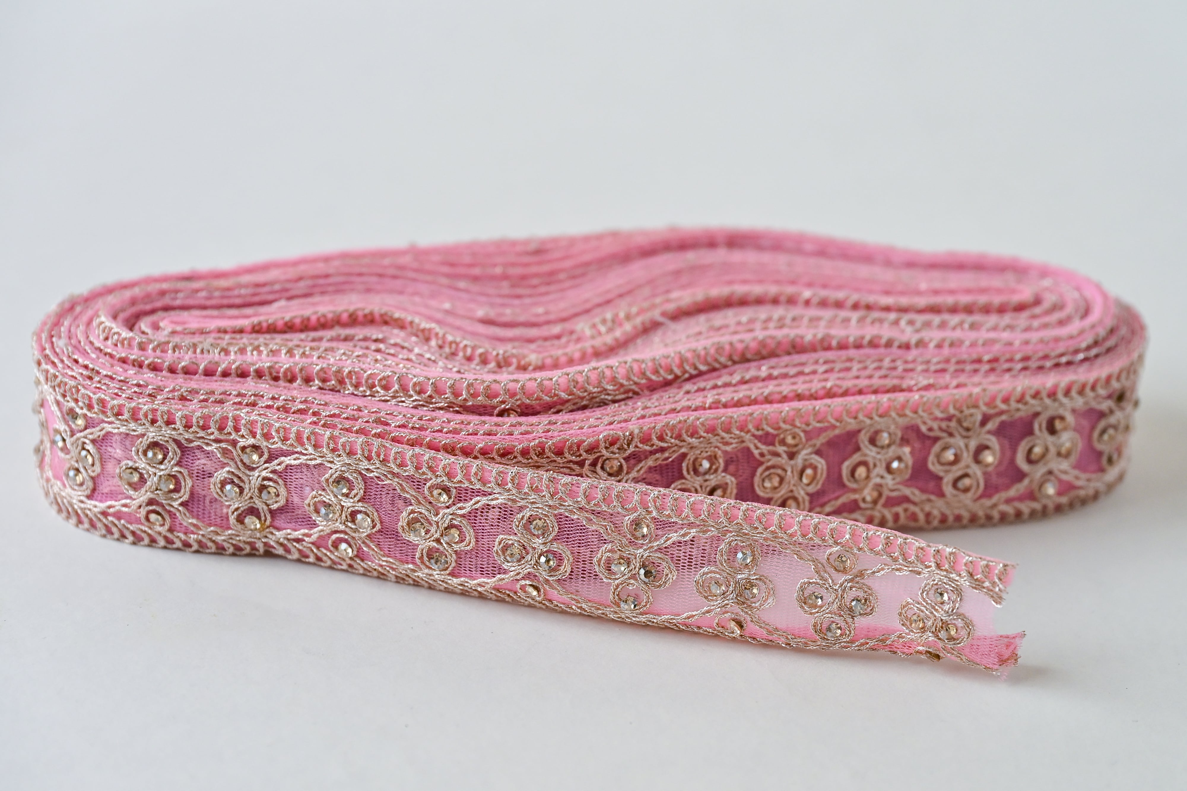 インドの刺繍リボン（お好きな柄を1メートル） | チェコガラスボタン