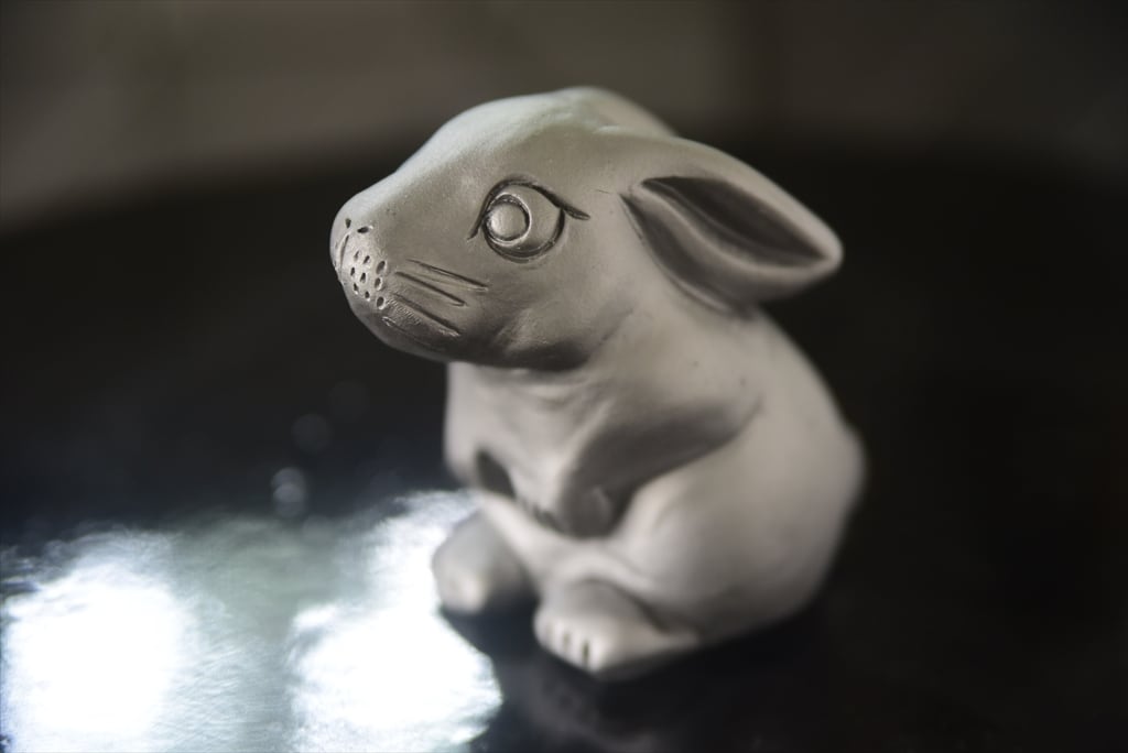 卓上飾り瓦 瓦のウサギ -lucky rabbit- | Ibushi Gallery 瓦廊｜淡路島