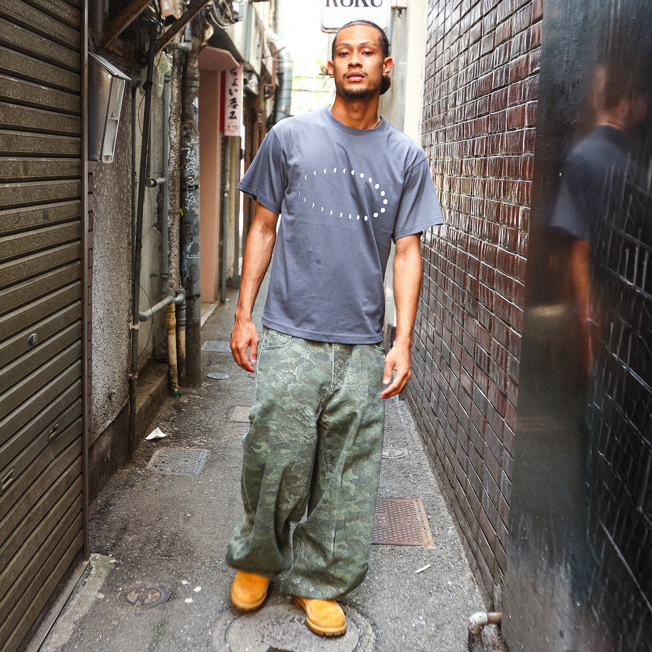 MOON PHASE PREMIUM COTTON BOX TEE
