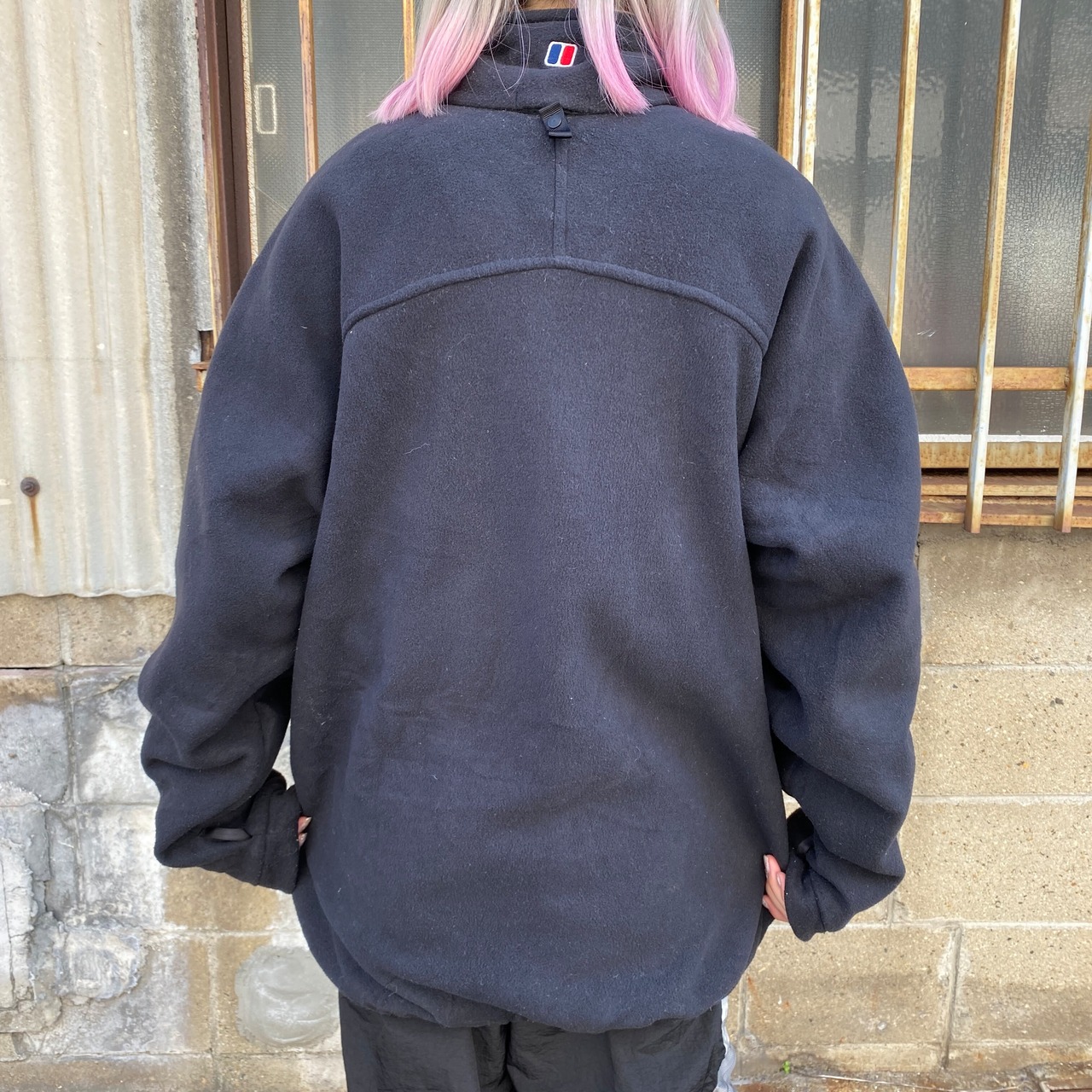 berghaus バーグハウス フリースジャケット メンズL 古着 黒 ワン 