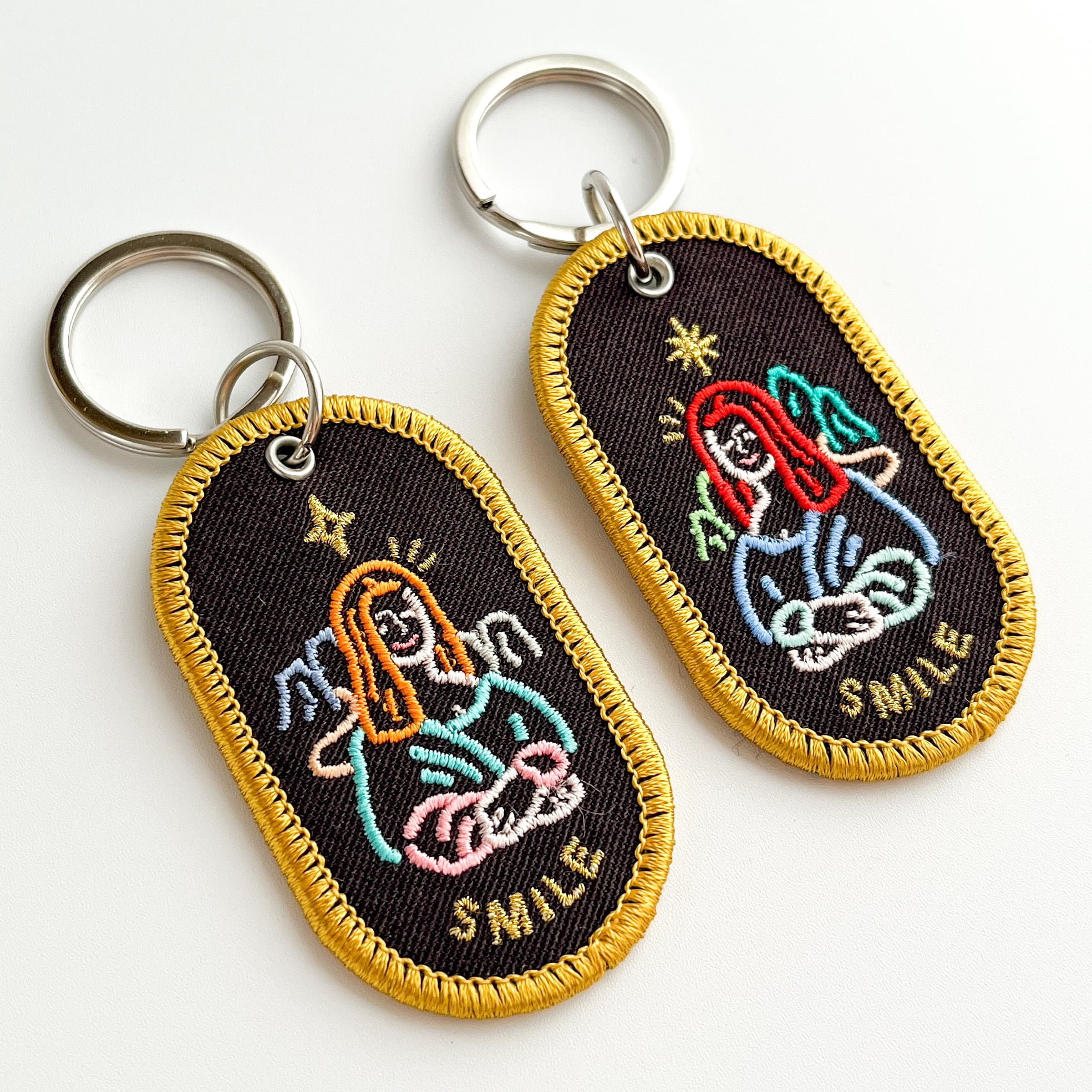 入荷待ち】ダヴィンチ 2/8b PairKeyRing ART MUSEUM 「SMILE」 | hmm