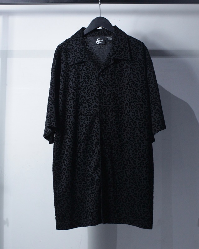 【Caka BLACK】Flocky Leopard Pattern Vintage S/S Open Collar Shirt