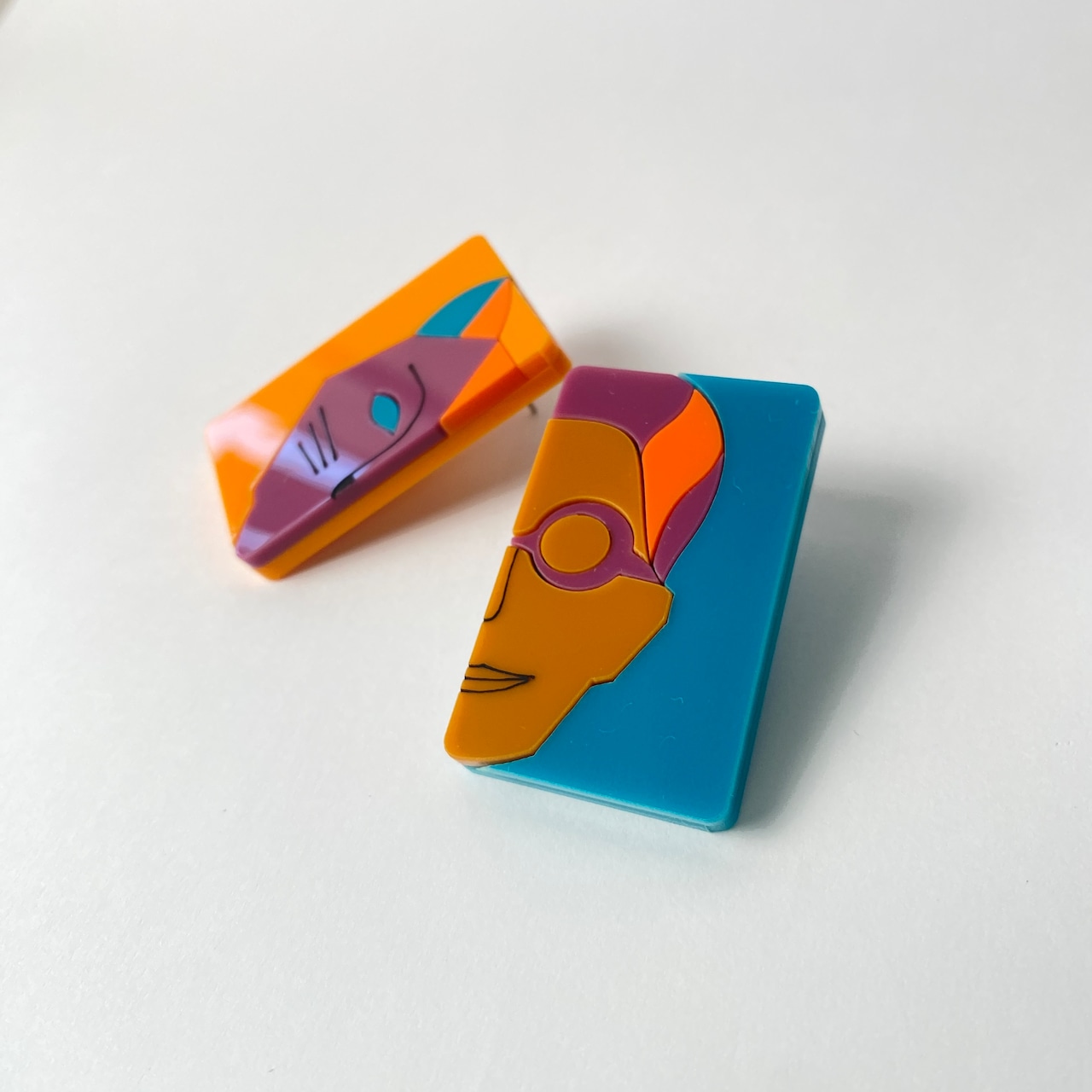 【diabo a quatro ディアボ ア クアトロ】ピアス スクエア CAT & WOMAN