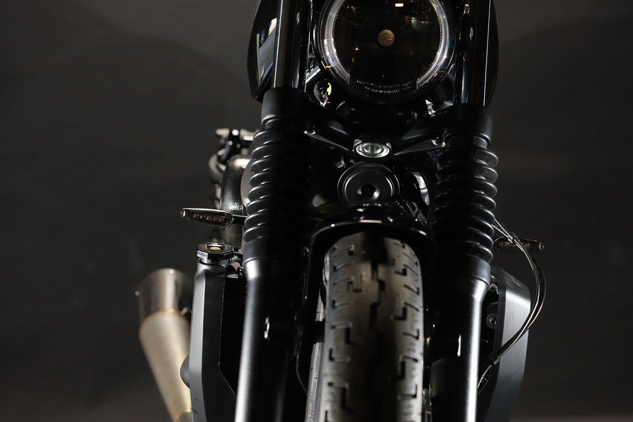 (Front) Turn signalBracket RH975/Nightster