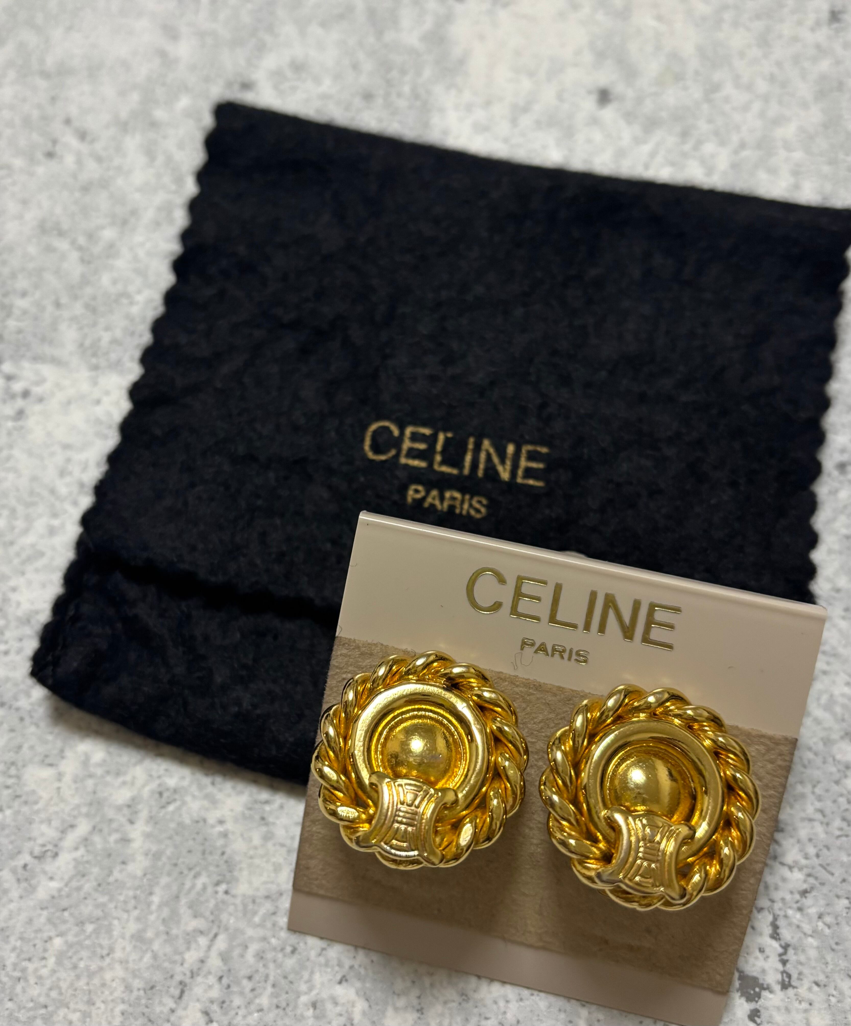 CELINE トリオンフポイント ラウンドイヤリング