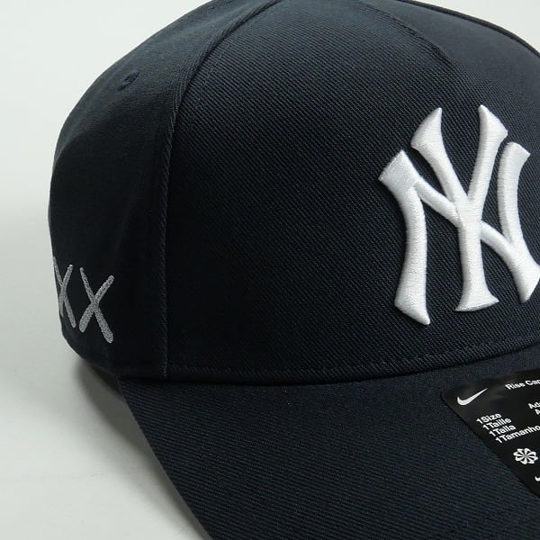 Size【M/L】 KAWS カウズ ×Nike Club Structured AFRAME New York