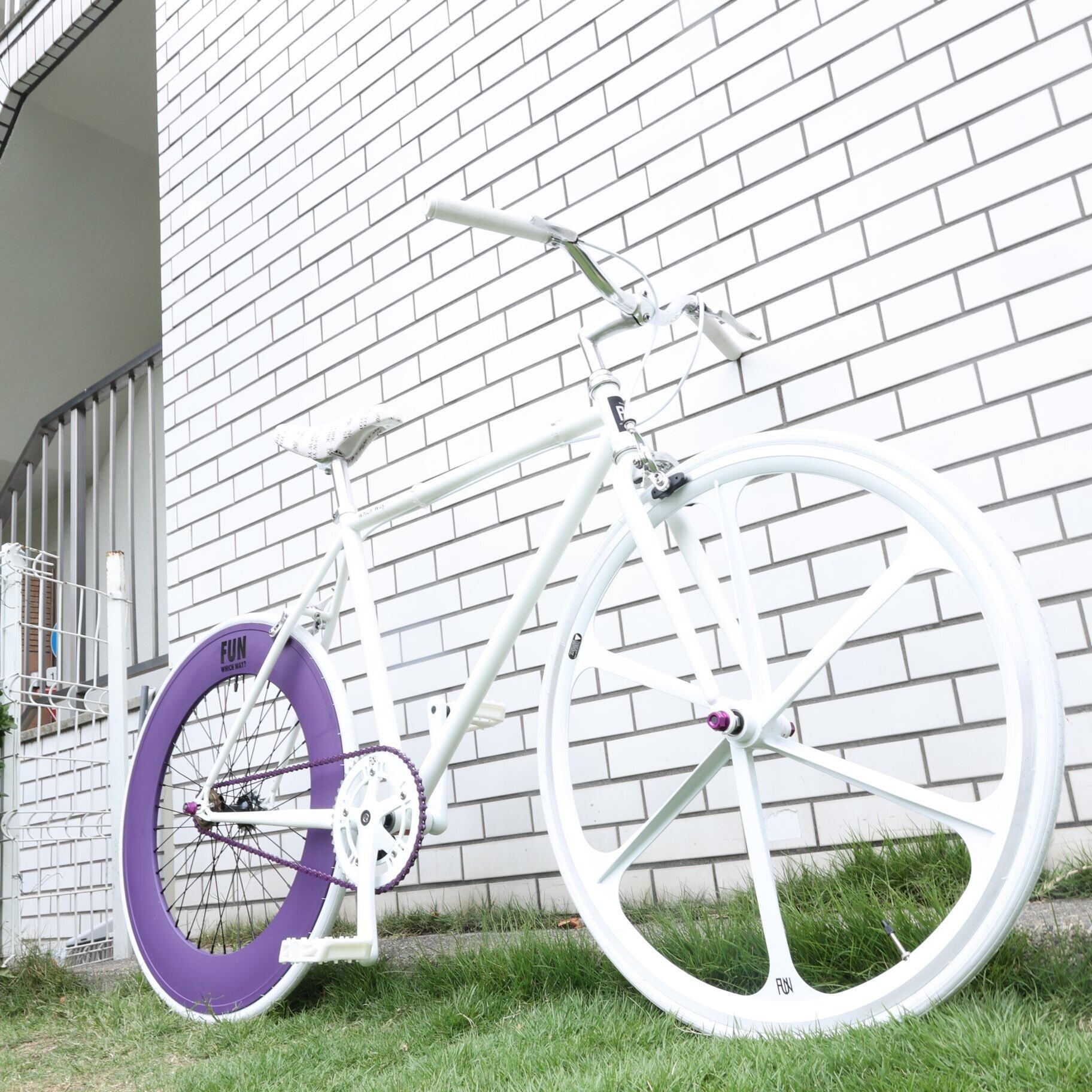 【新品】FUN 700C ANGUS FLAT ホワイト ピストバイク 自転車