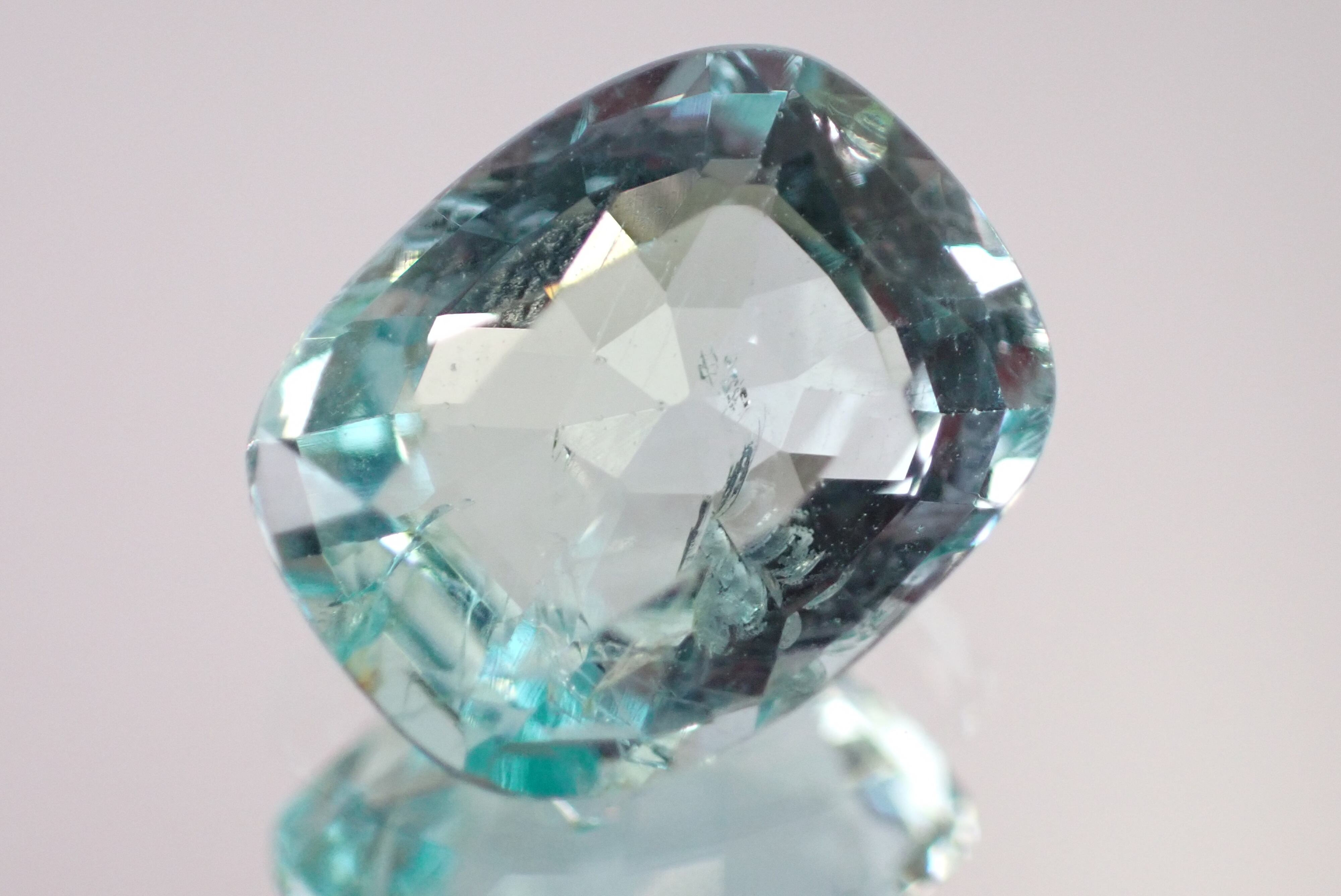 グリーンアクアマリン 2.41ct [C12-1032] | differencee(ディファレンシー)