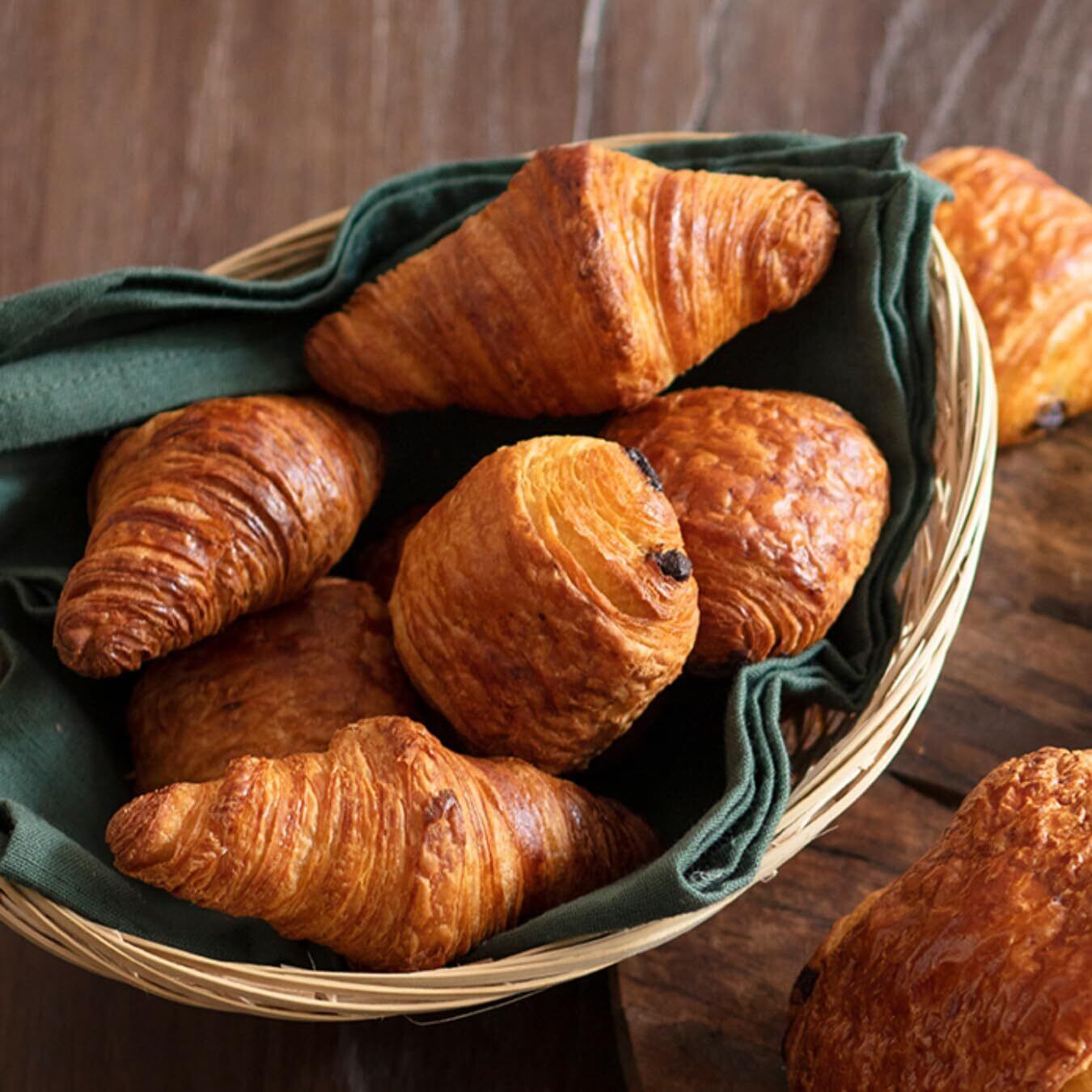 フランス産 冷凍パン生地 エリタージュ（クロワッサン70g×5個 & パン