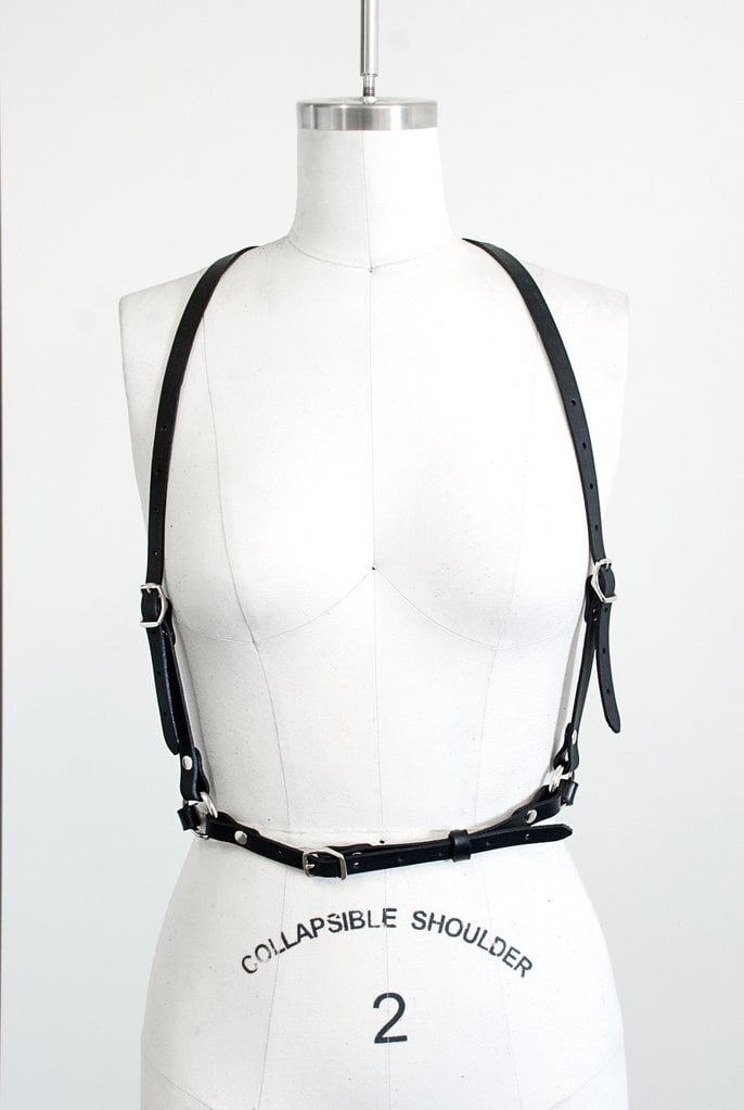 ZANA BAYNE vertebrae harness | angura (アングラ) street fashion