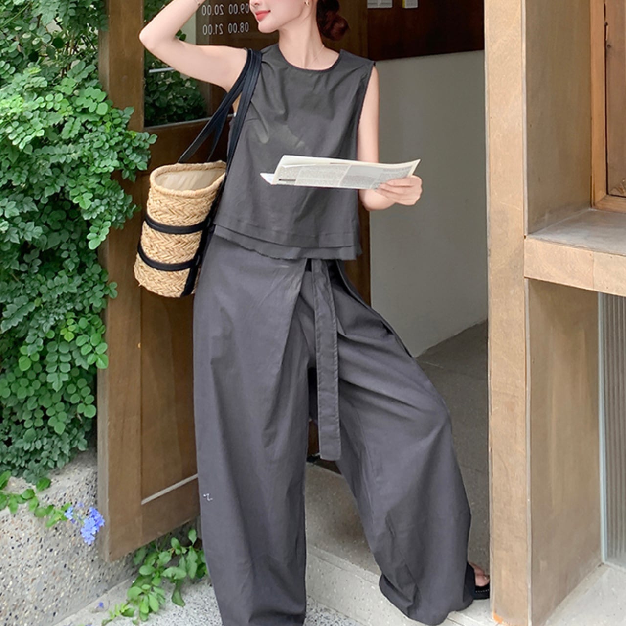 Sleeveless top and wide pants set S1165