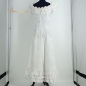 フラダンス 衣装 ワンピース ドレス ホワイト系 CC Fashions フラ ダンス モンステラ柄 ヤシ柄 CC Fashions ハワイ製 爽やか 白 フリル 華やか 上品 かわいい ハワイアン アロハ ハワイアンプリント