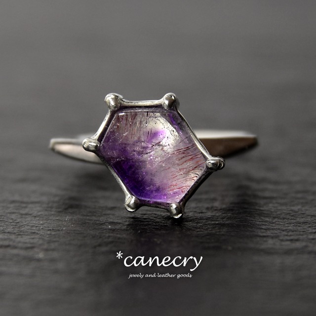 ムーンストーン・キャップ・カバンサイトのリング