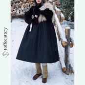 黒の余韻が揺れる光沢スカートの物語ワンピース《W0216》