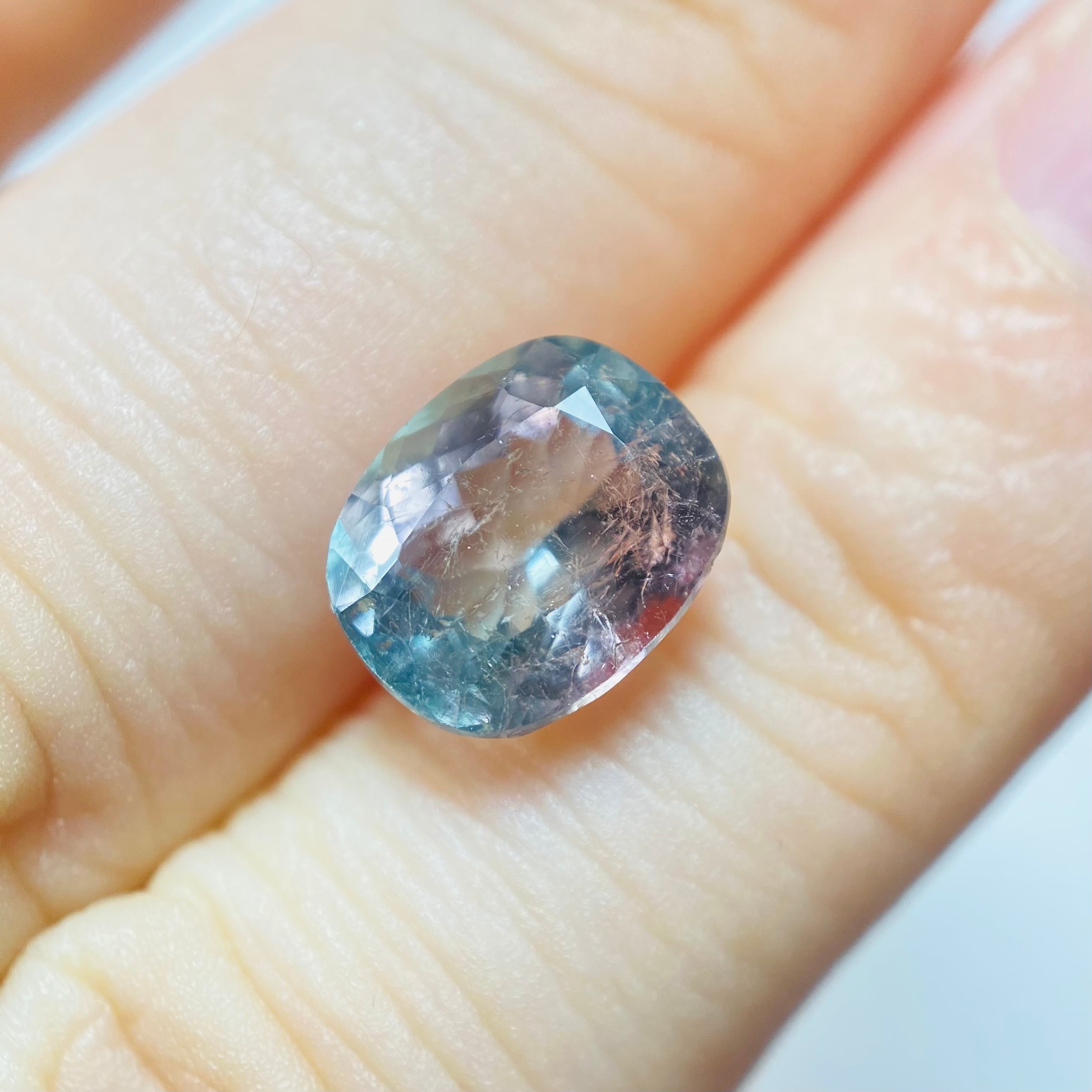 キキ○ラカラーの混ざり合った珍しいトルマリン