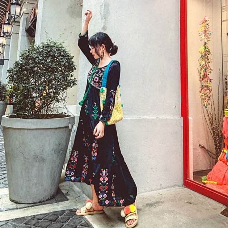 ボヘミアン刺繍マキシ丈ワンピース（ブラック） | alegre