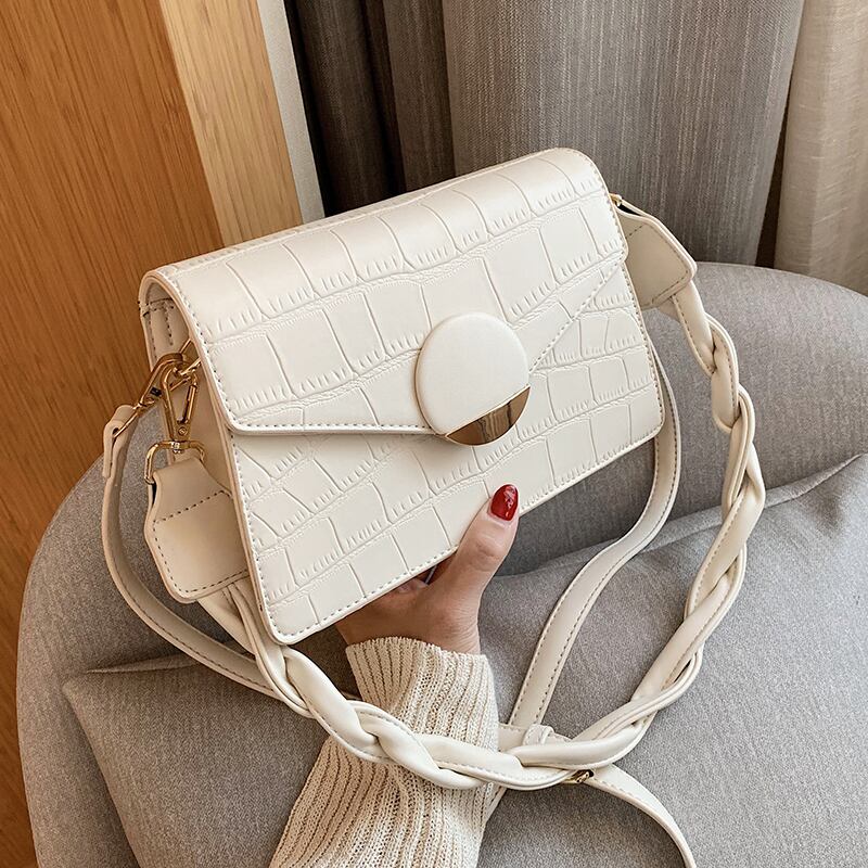 ネットセレブリティスモールバッグメスバッグ2020人気の新しいトレンディなファッションワイルドワンショルダーアンダーアームバッグテクスチャメッセンジャースモールスクエアバッグ 手作りハンドバック67455716843