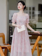 【0035】See-Through Floral Pearl Short Sleeve Dress