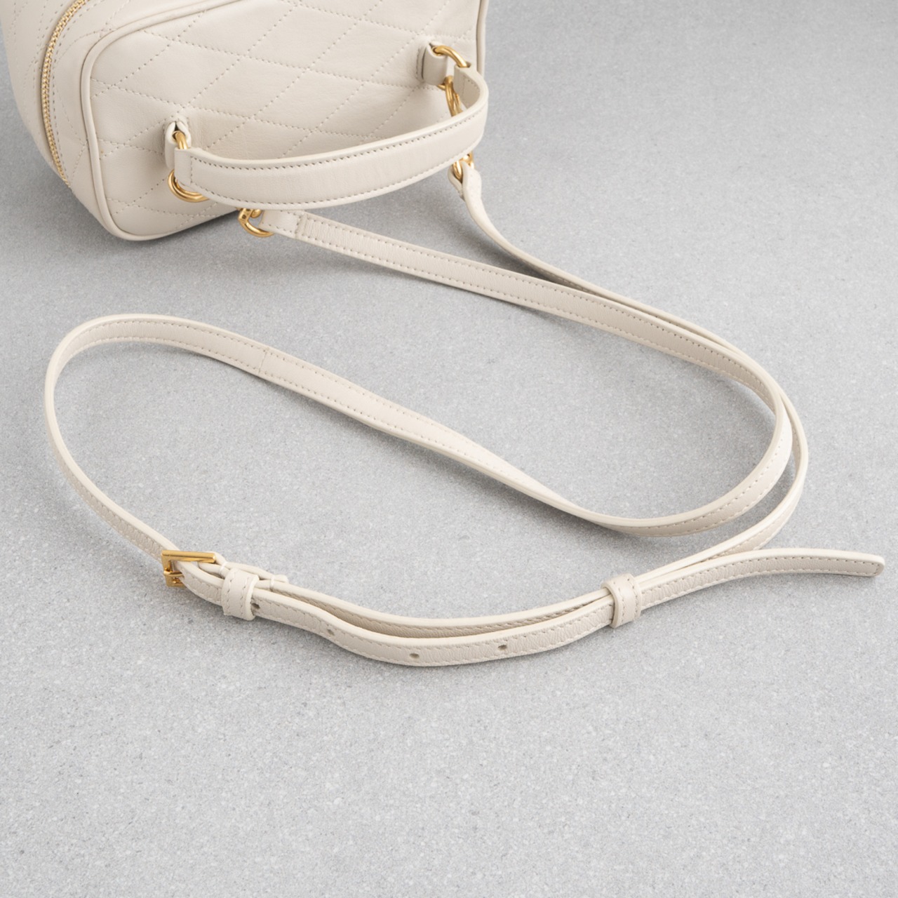 サンローラン イーストウェスト バニティバッグ ホワイト レザー