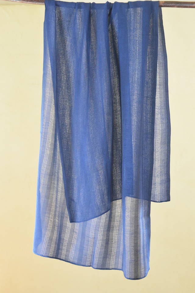絹からみ織り布（ストール) ～紺～　Silk leno weaving cloth (scarf) ～deep blue～