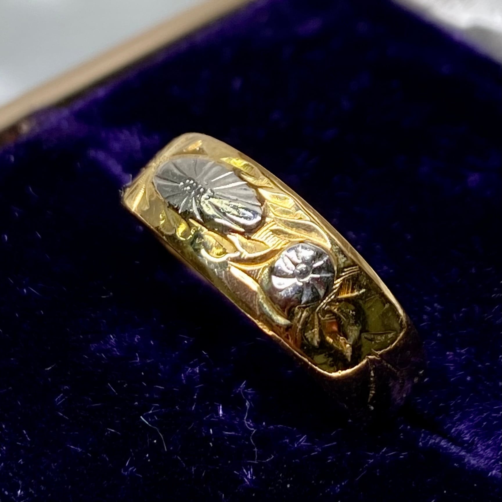 日本のレトロなヴィンテージリングJapanese vintage ring 菊の和彫り