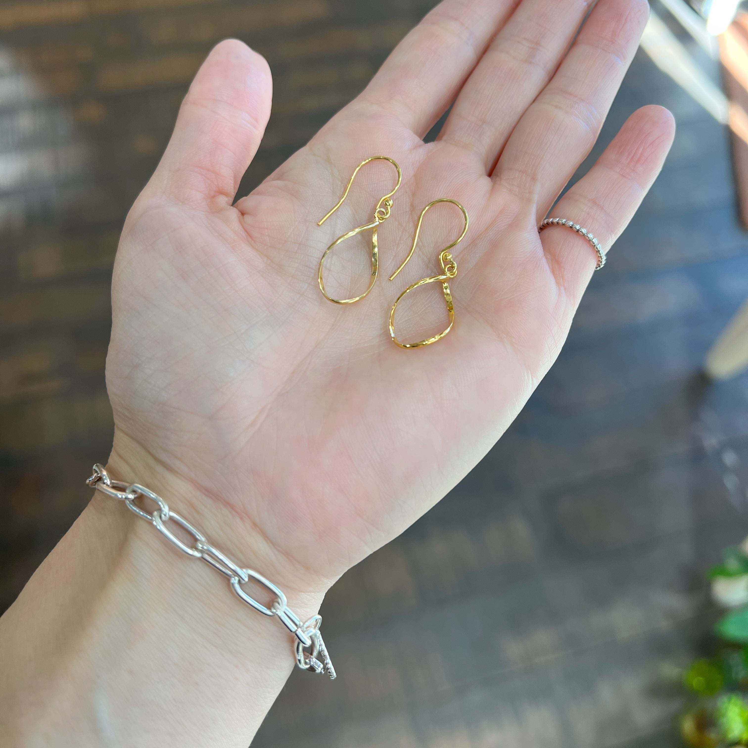 Lagoon Original Gold Coating ミニ 流線 フック ピアス | 【公式通販
