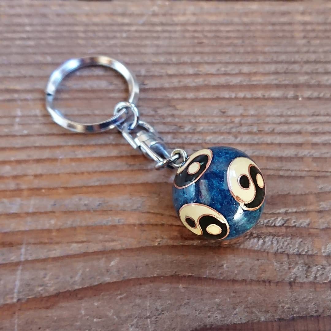 七宝焼きの『陰陽』のキーホルダー | shoprahu