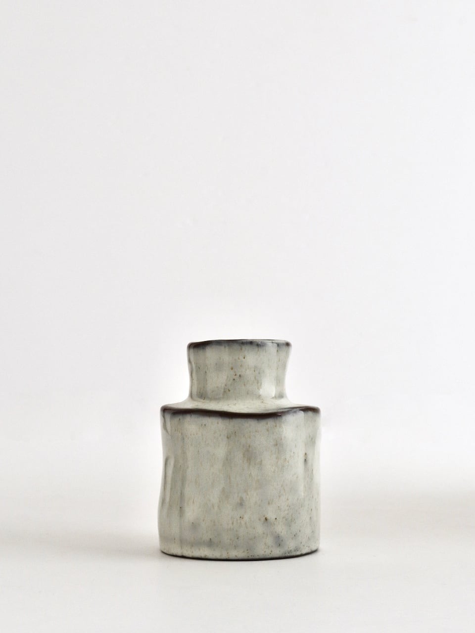 フラワーベース 1｜Vase 1 White Héléna Marie - SERAX | Sensitivity