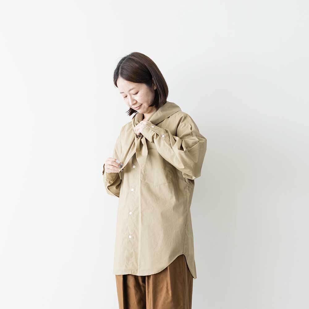 nicholson & nicholson スカーフ付きシャツ