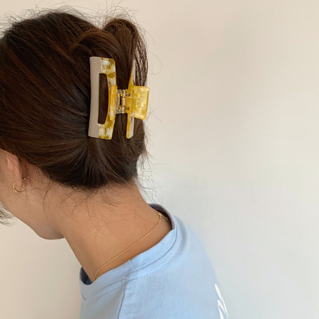 バンスグリップ 国内発送即日納品 ヘアクリップ 韓国 ヘアレンジ 簡単 まとめ髪 シンプル 大人 レディース 女性 ブラック ゴールド 大きめ ビッグチェーンバンスクリップ Amondz