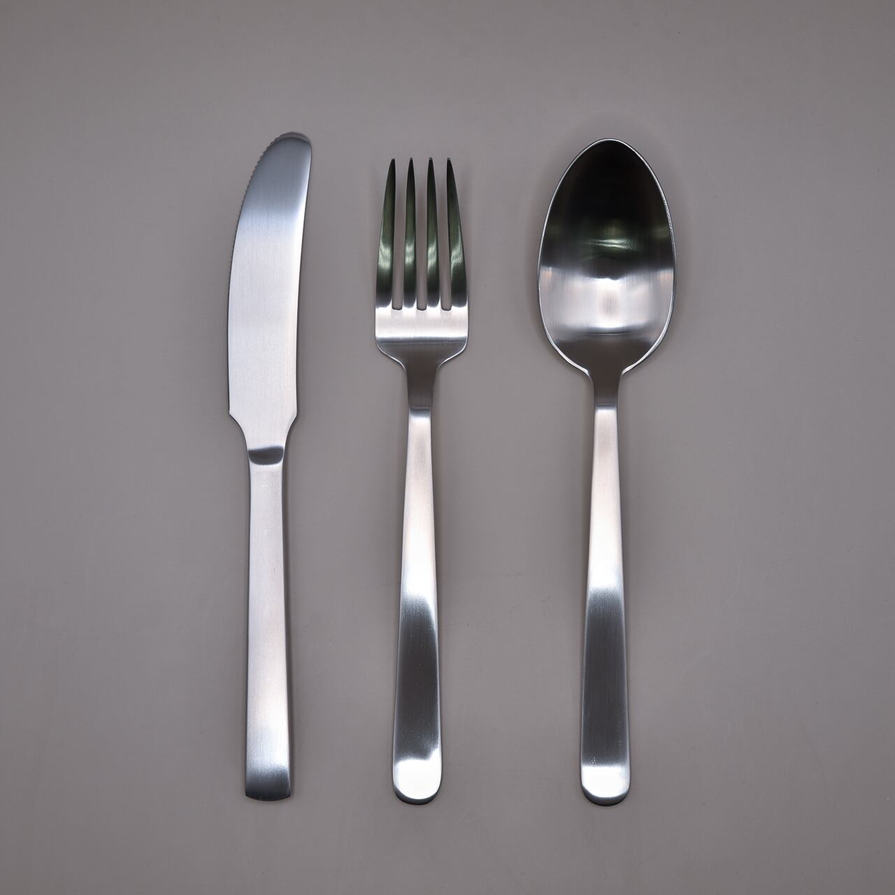 カイ・ボイスン GRAND PRIX ディナースプーン（マット）》DINNER SPOON