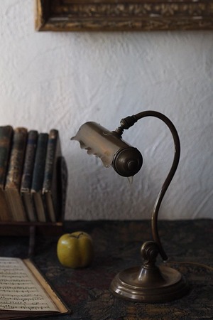 暖かな光 真鍮スタンドランプ-antique brass table lamp