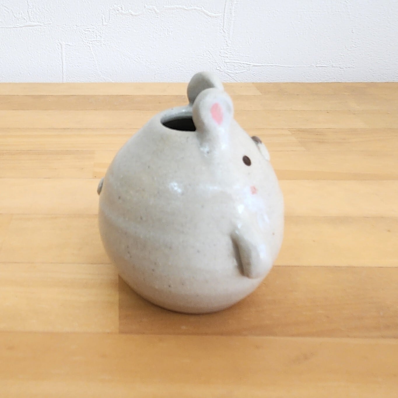 笠間焼　外山亜基雄　花瓶　花器　一輪挿し　うさぎ　兎 笠間焼 外山亜基雄 花瓶 花器 一輪挿し うさぎ 兎 新 モデル家具