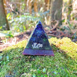 黒龍様＊魔除けピラミッドオルゴナイト