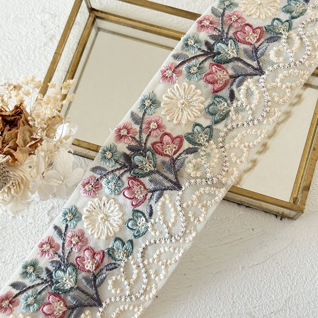 ホワイト | インド刺繍リボン専門店Rino Ribbon