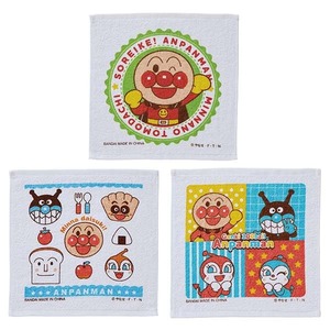 【人気】バンダイ それいけ! アンパンマン おしぼり 3枚セット 30×30cm