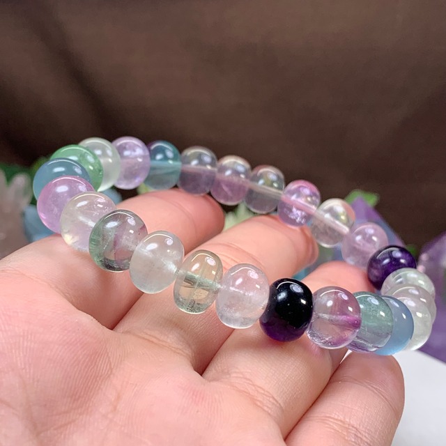 1.ぷっくりボタン型☆フローライト ブレスレット